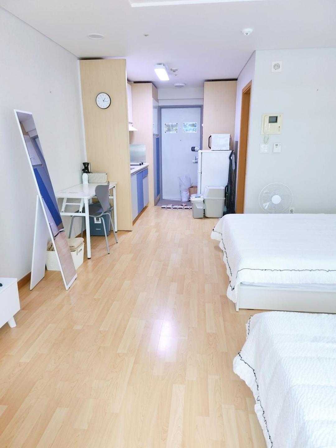 Hongdae Cleanhouse Hotell Seoul Exteriör bild